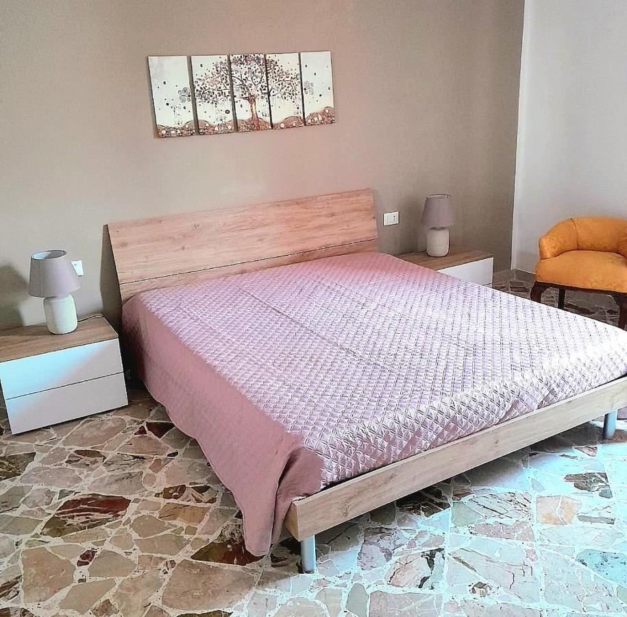 Little Italy Apartment กัสเตลลัมมาเร เดล โกลโฟ ภายนอก รูปภาพ
