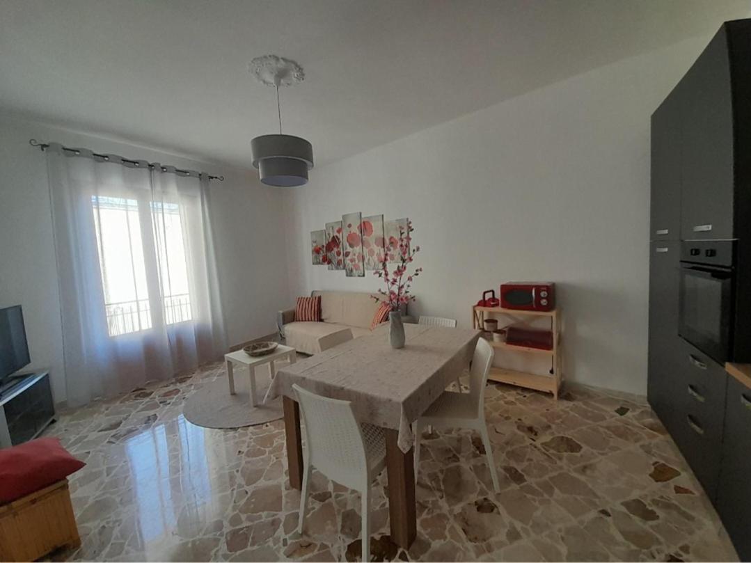 Little Italy Apartment กัสเตลลัมมาเร เดล โกลโฟ ภายนอก รูปภาพ