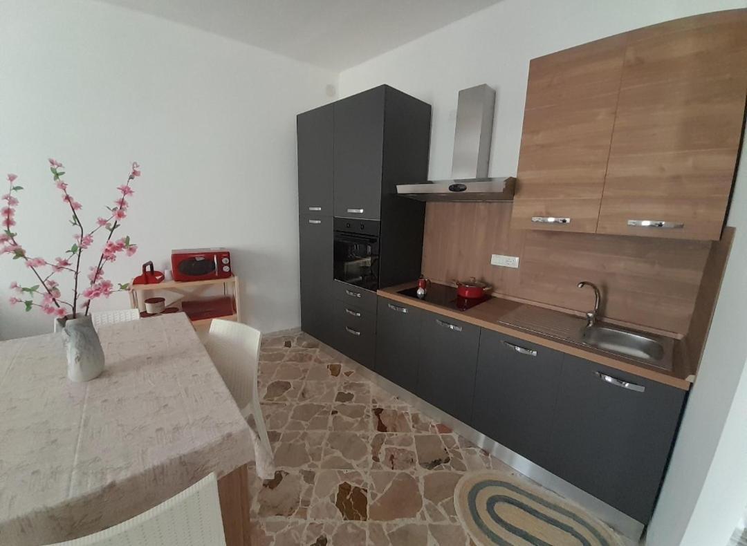 Little Italy Apartment กัสเตลลัมมาเร เดล โกลโฟ ภายนอก รูปภาพ